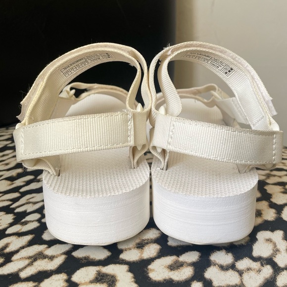 WHITE TEVAS MID FORM SIZE WOMENS 8 - Picture 3 of 5